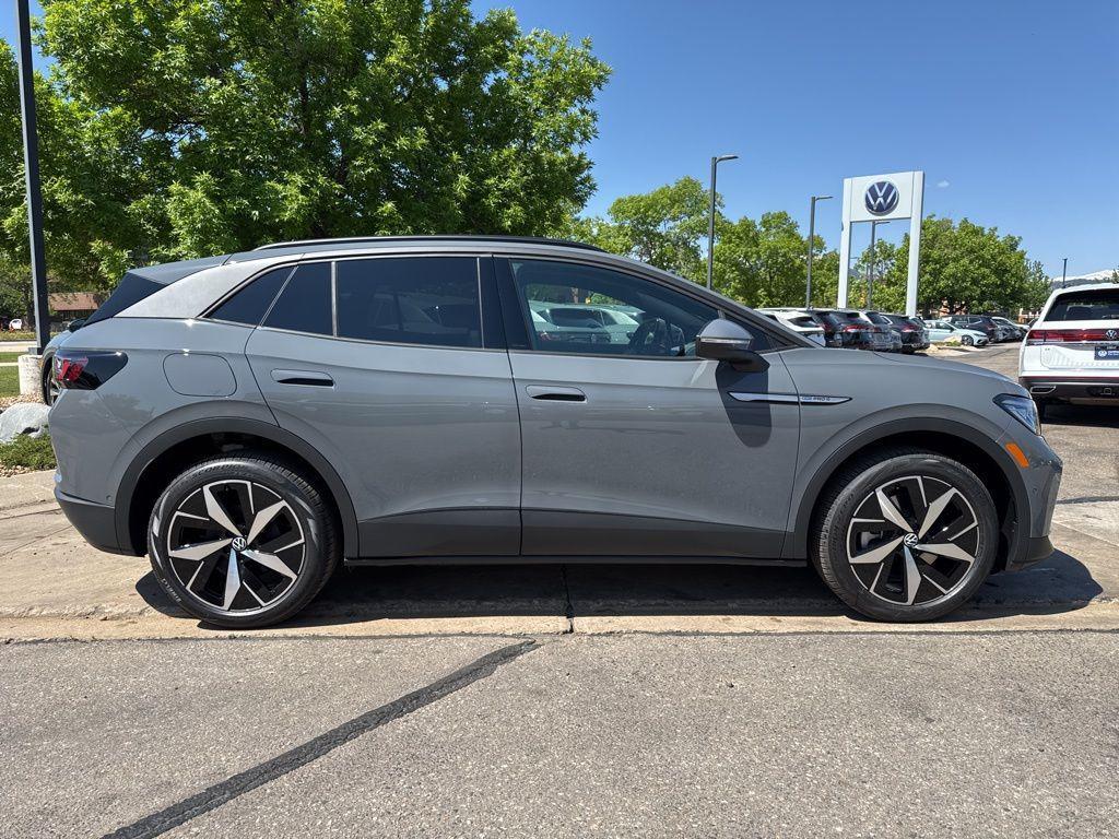 new 2025 Volkswagen ID.4 car, priced at $43,359