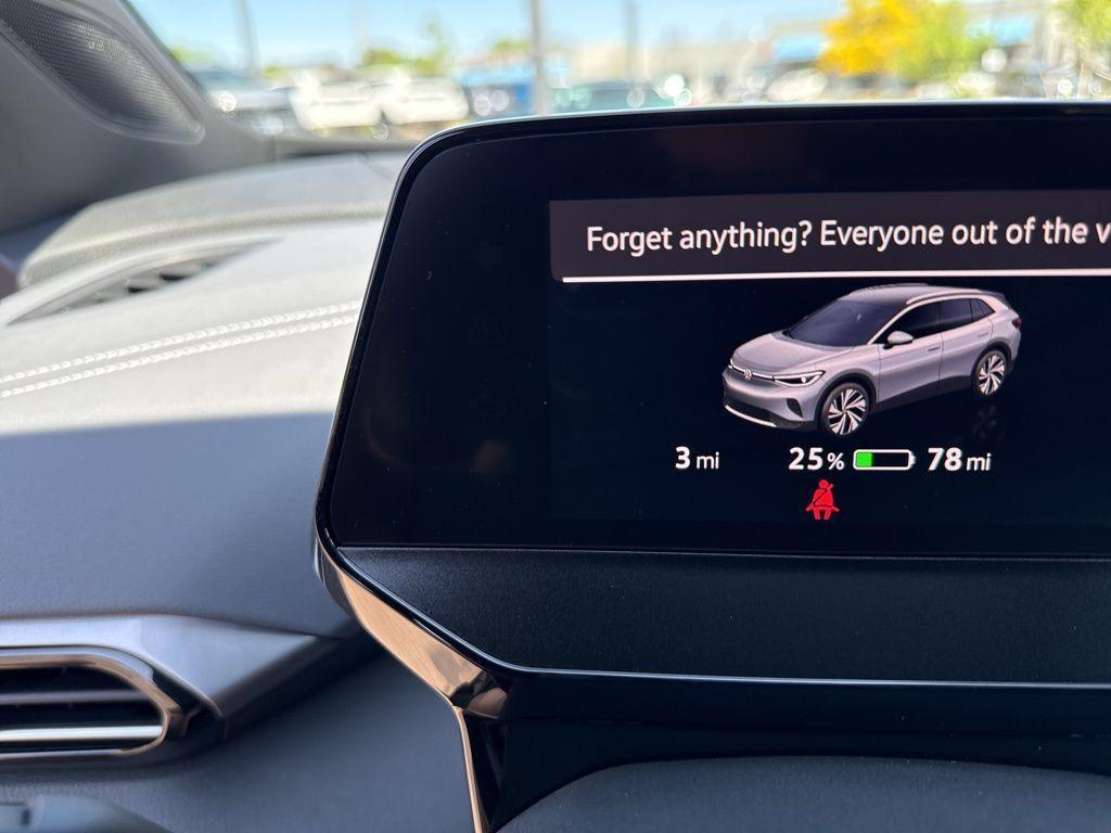new 2025 Volkswagen ID.4 car, priced at $43,359