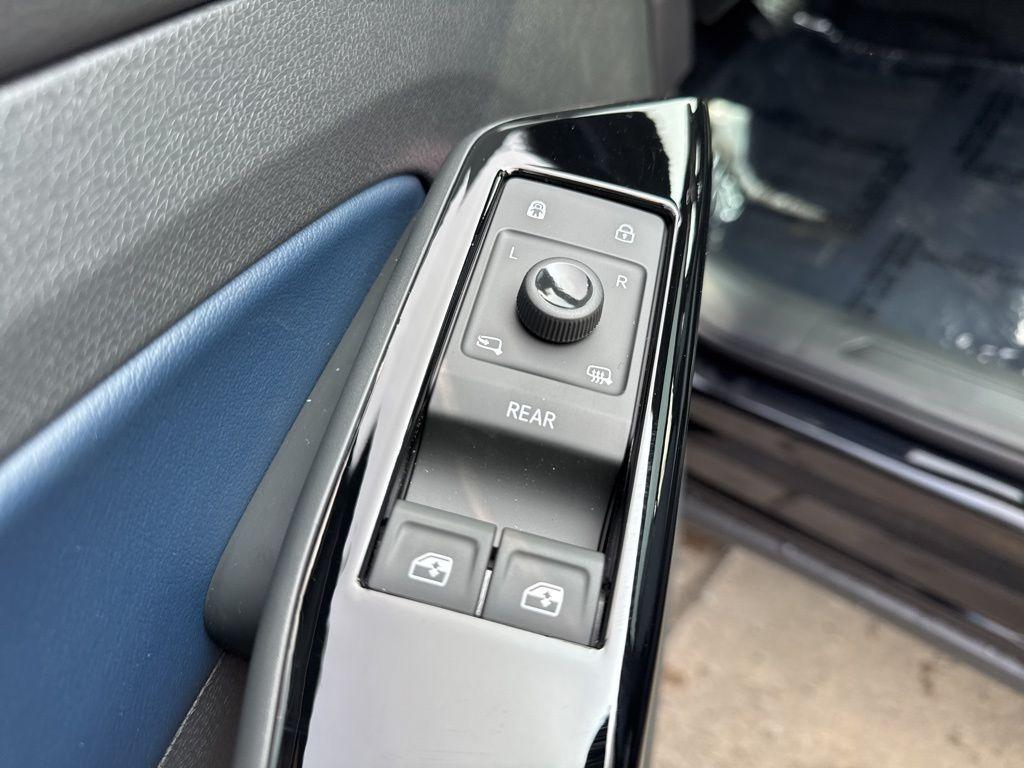 new 2025 Volkswagen ID.4 car, priced at $46,455