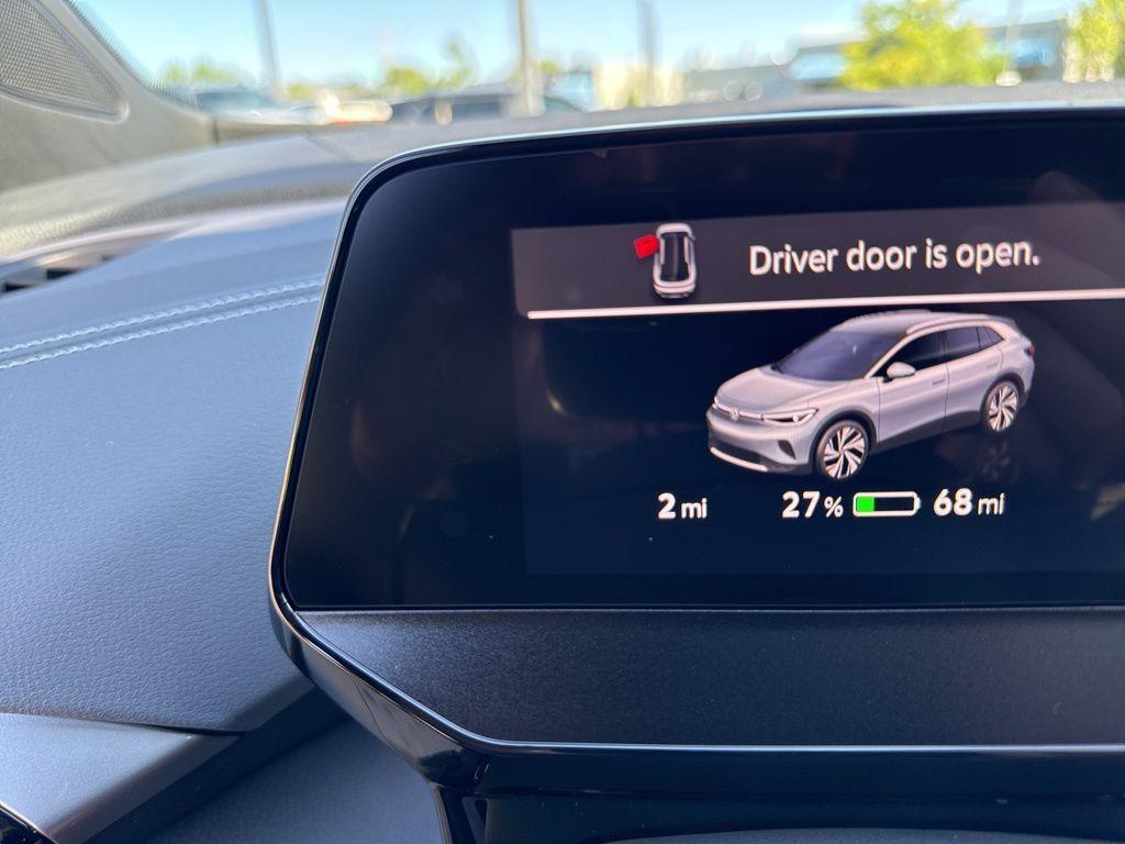 new 2025 Volkswagen ID.4 car, priced at $48,533