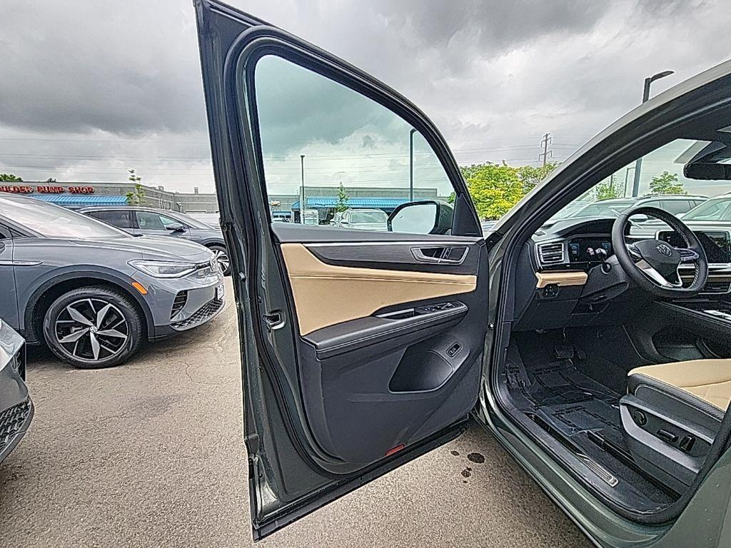 new 2025 Volkswagen Atlas Cross Sport car, priced at $41,808