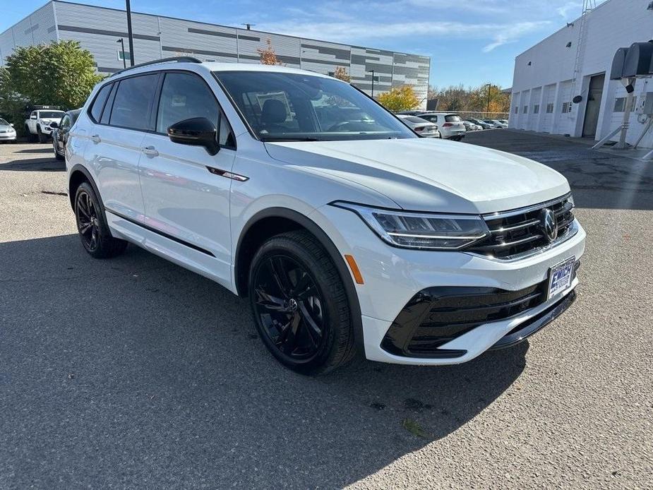 new 2024 Volkswagen Tiguan car, priced at $33,358