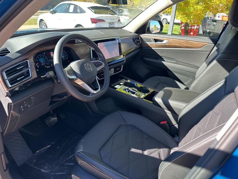 new 2025 Volkswagen Atlas car, priced at $44,778