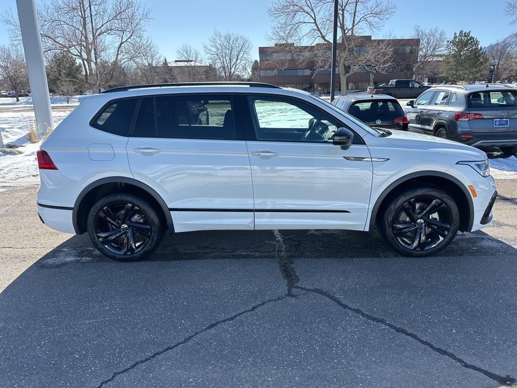 new 2024 Volkswagen Tiguan car, priced at $33,495