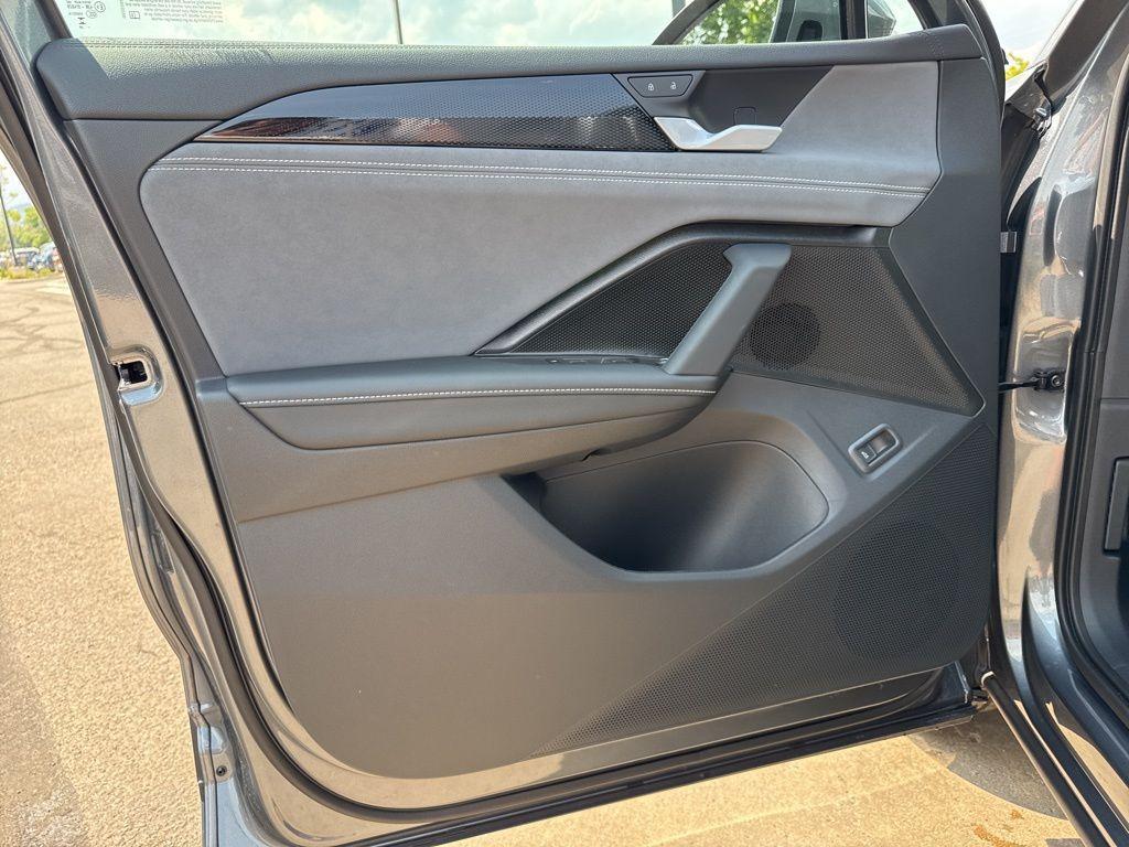 new 2025 Volkswagen Tiguan car, priced at $31,809