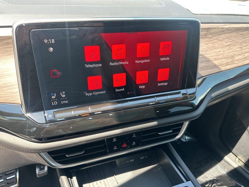 new 2025 Volkswagen Atlas car, priced at $52,616