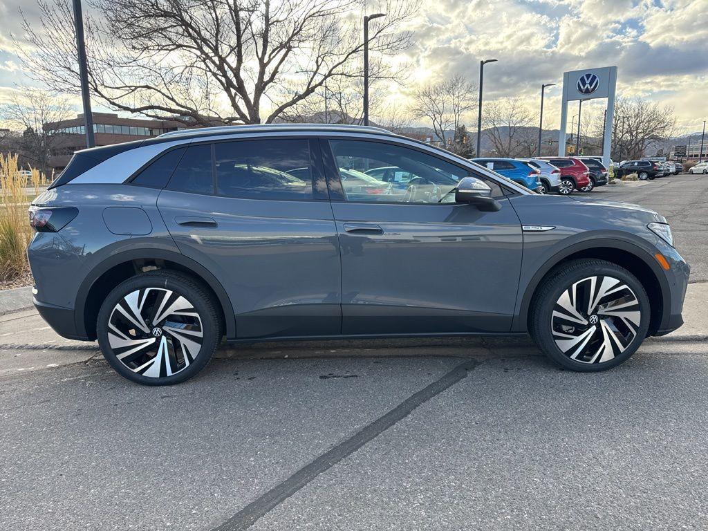 new 2025 Volkswagen ID.4 car, priced at $50,943
