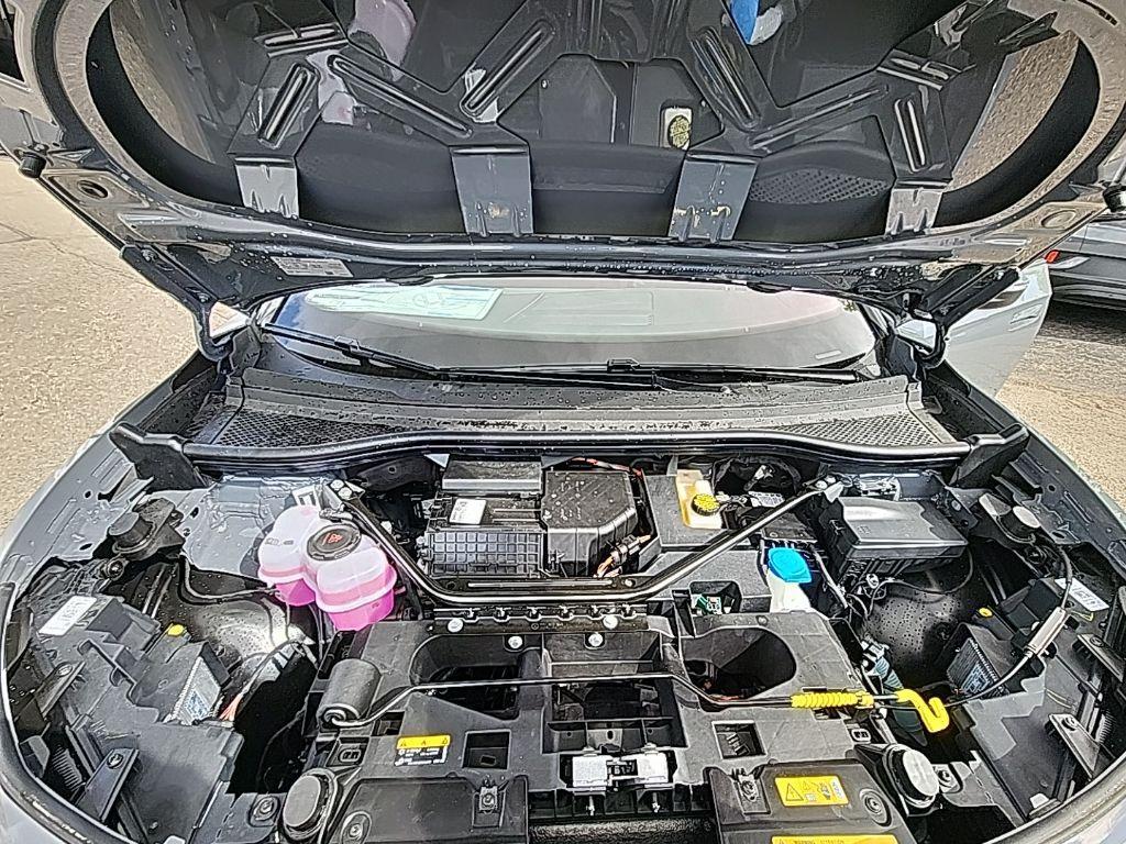 new 2025 Volkswagen ID.4 car, priced at $43,347