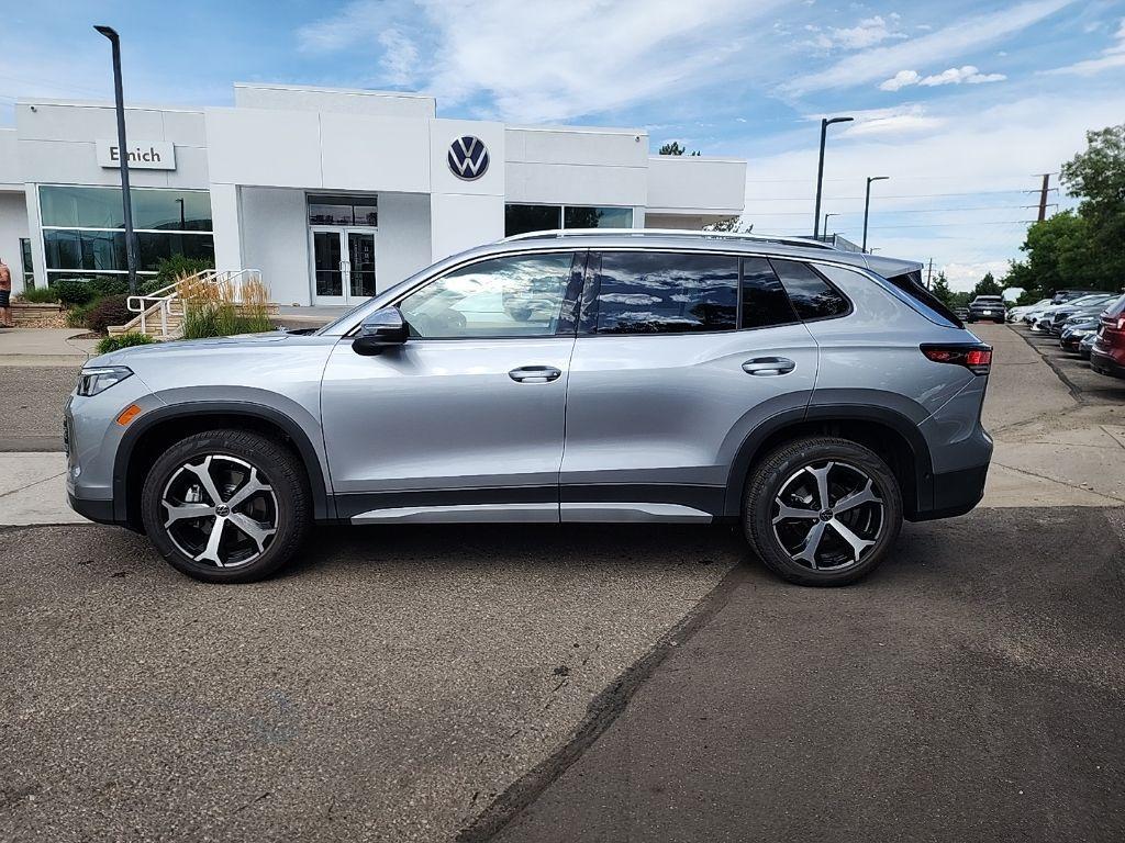 new 2025 Volkswagen Tiguan car, priced at $31,941