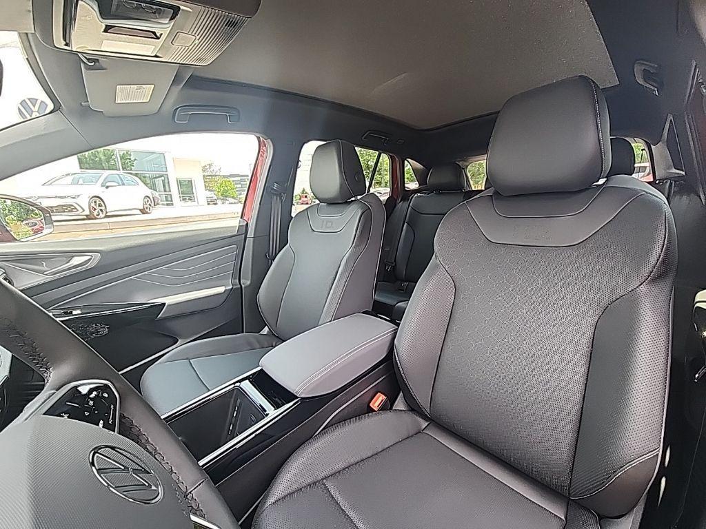 new 2025 Volkswagen ID.4 car, priced at $51,141