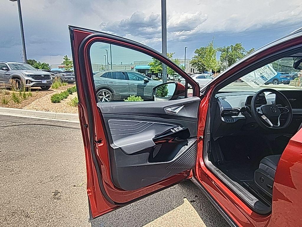 new 2025 Volkswagen ID.4 car, priced at $51,141