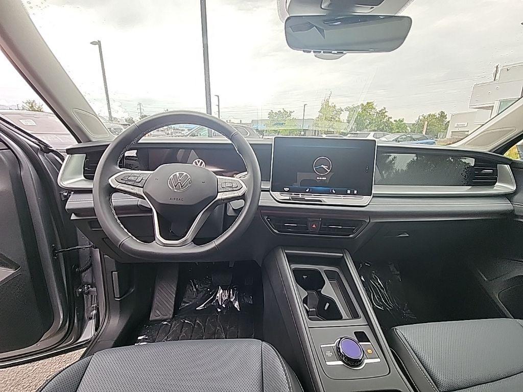 new 2025 Volkswagen Tiguan car, priced at $34,965