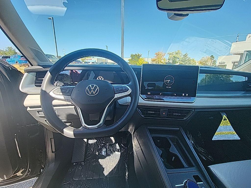 new 2025 Volkswagen Tiguan car, priced at $33,640