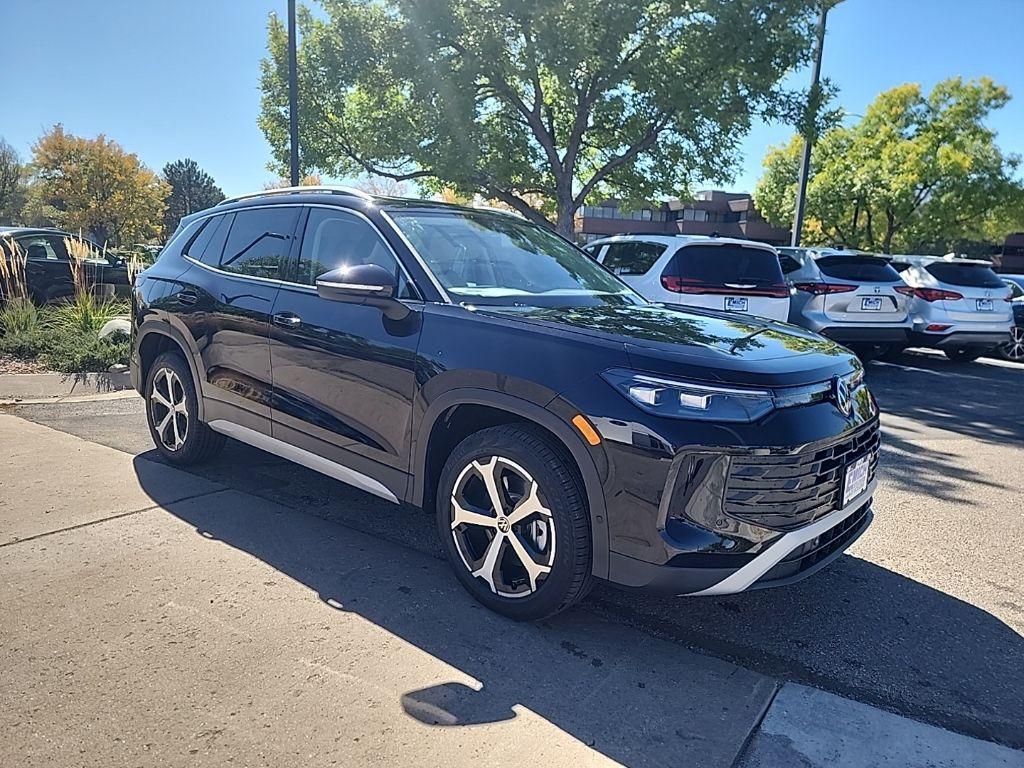 new 2025 Volkswagen Tiguan car, priced at $33,640