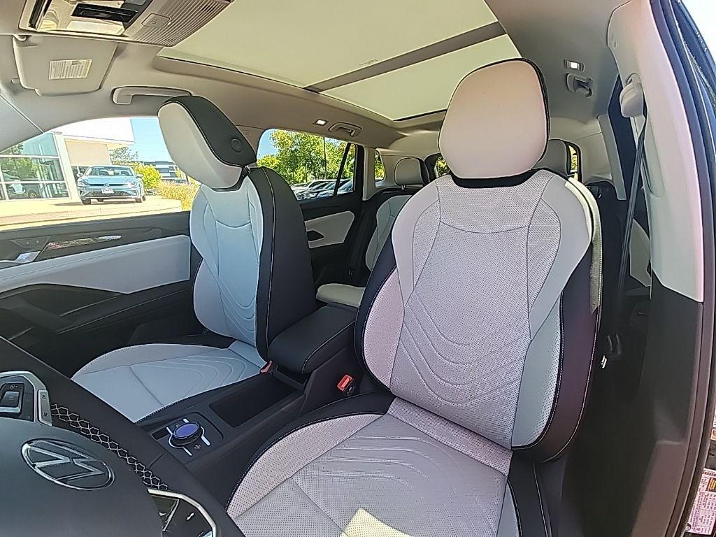 new 2025 Volkswagen Tiguan car, priced at $33,640