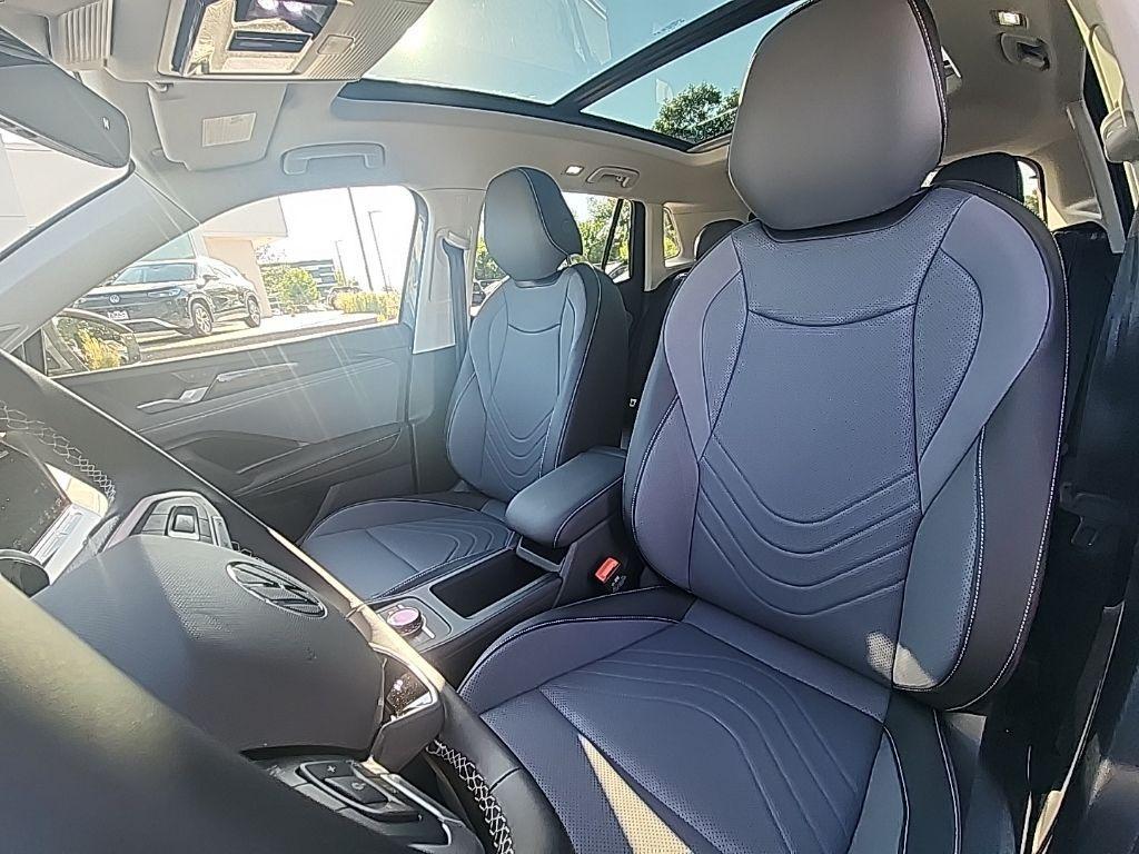 new 2025 Volkswagen Tiguan car, priced at $34,965