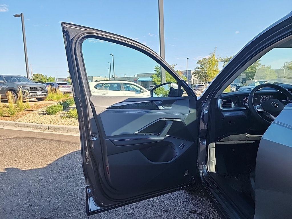 new 2025 Volkswagen Tiguan car, priced at $34,965