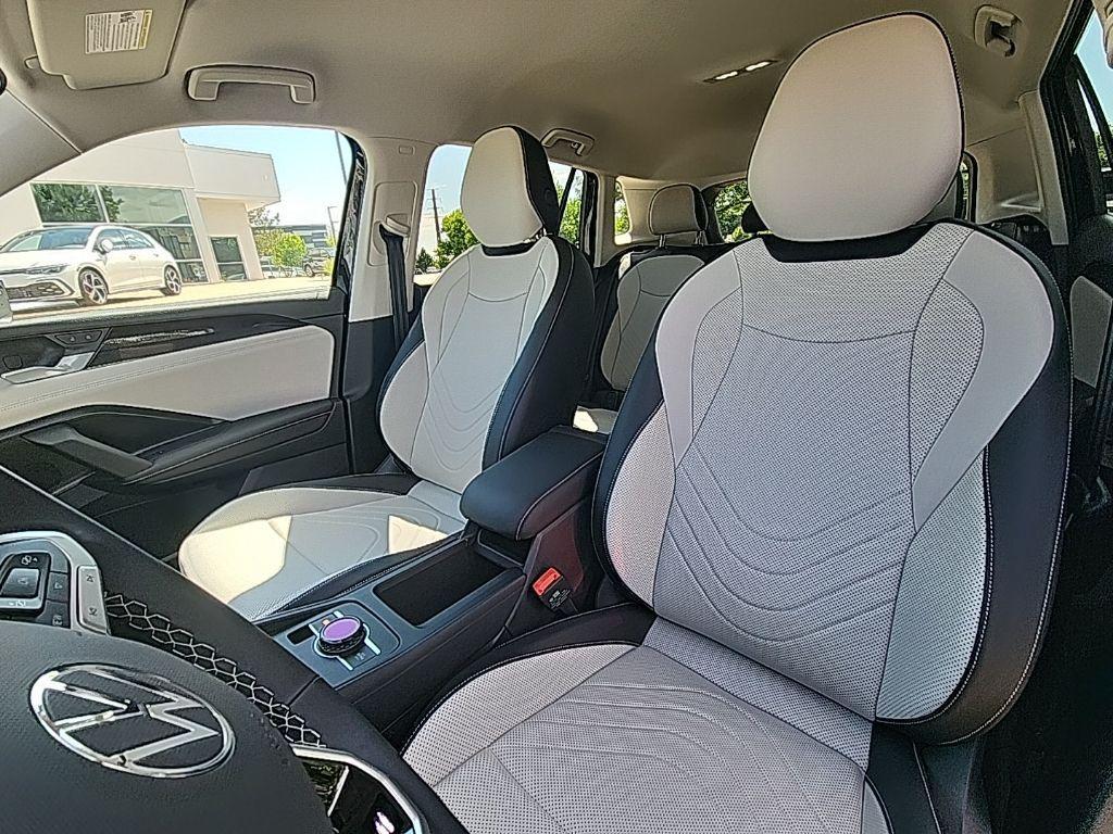 new 2025 Volkswagen Tiguan car, priced at $31,207