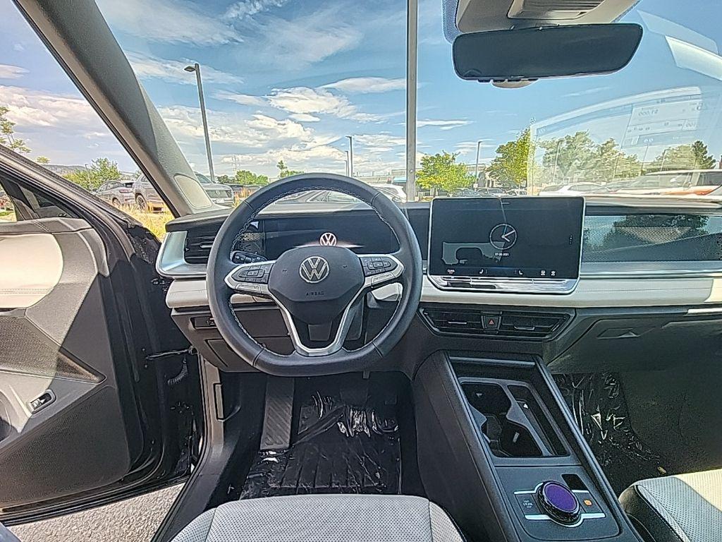 new 2025 Volkswagen Tiguan car, priced at $31,207