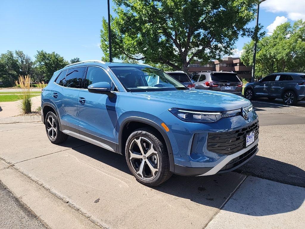 new 2025 Volkswagen Tiguan car, priced at $33,902