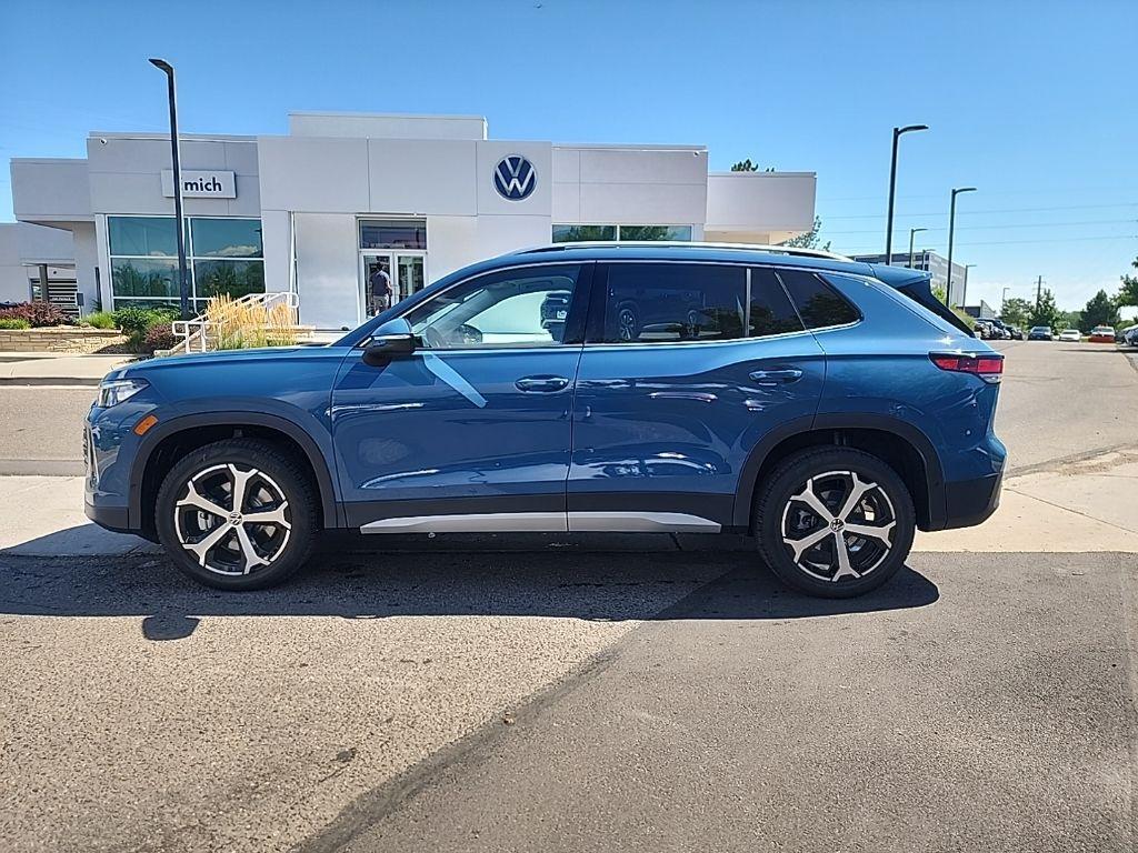 new 2025 Volkswagen Tiguan car, priced at $33,902