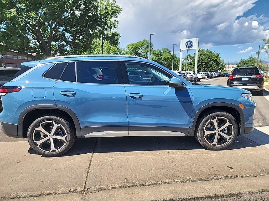 new 2025 Volkswagen Tiguan car, priced at $33,902