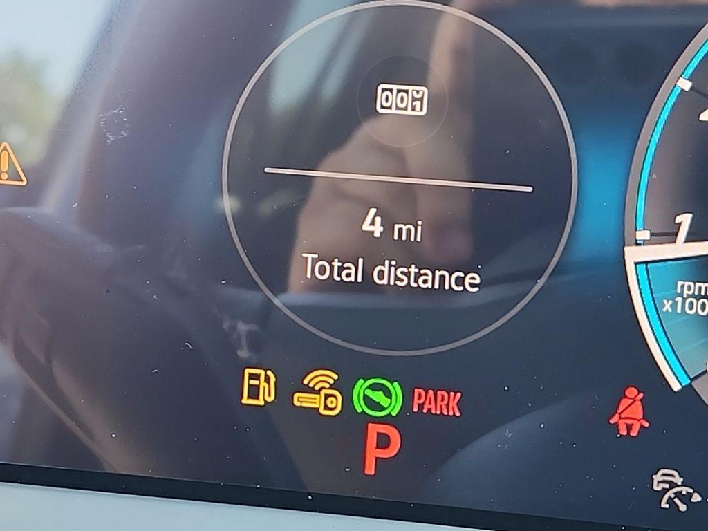 new 2025 Volkswagen Tiguan car, priced at $33,902