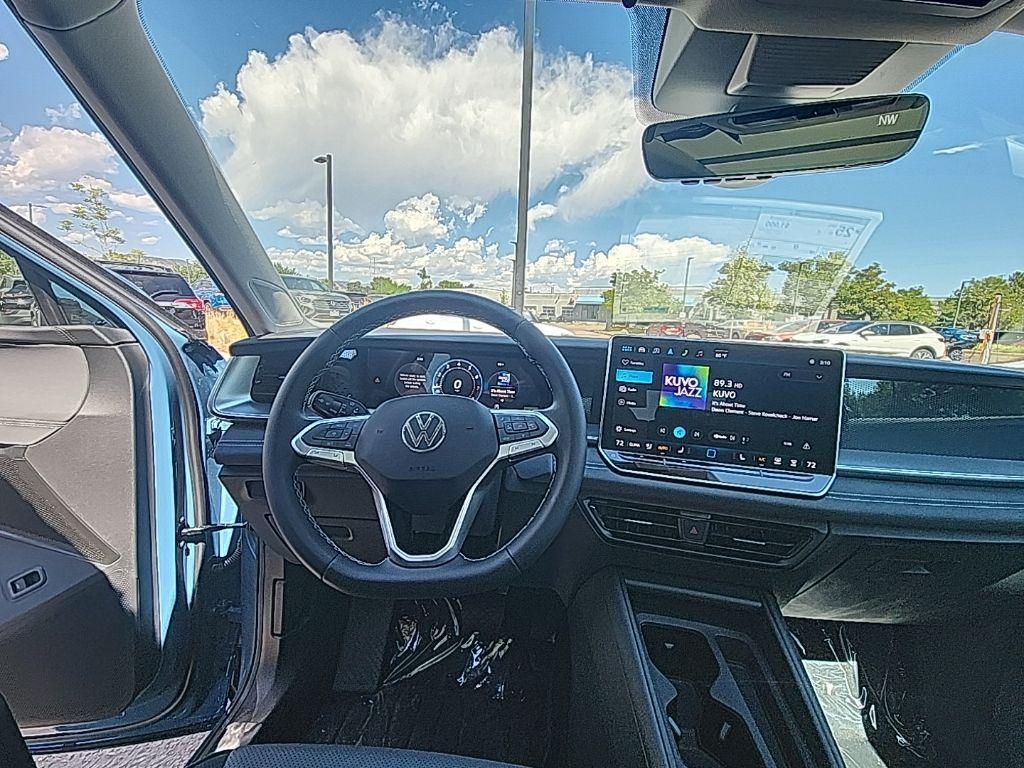 new 2025 Volkswagen Tiguan car, priced at $33,902