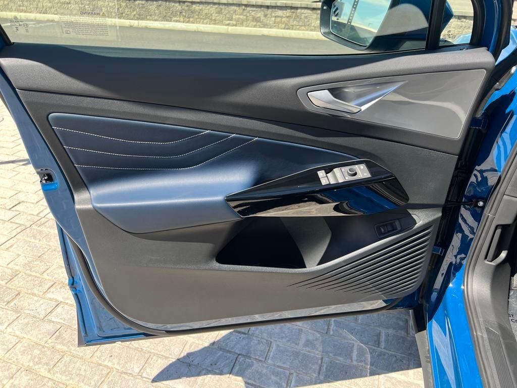 new 2025 Volkswagen ID.4 car