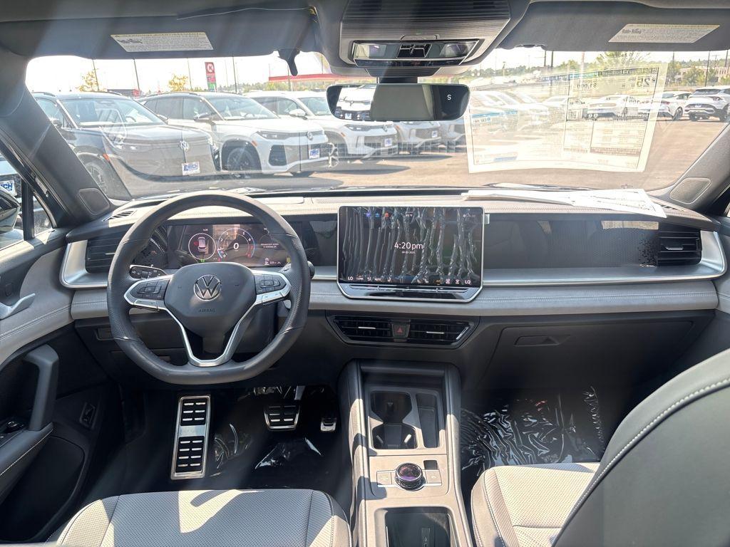 new 2025 Volkswagen Tiguan car, priced at $36,993