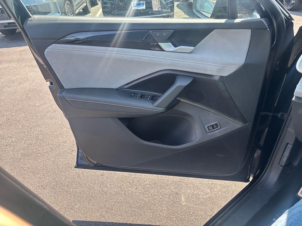 new 2025 Volkswagen Tiguan car, priced at $36,993