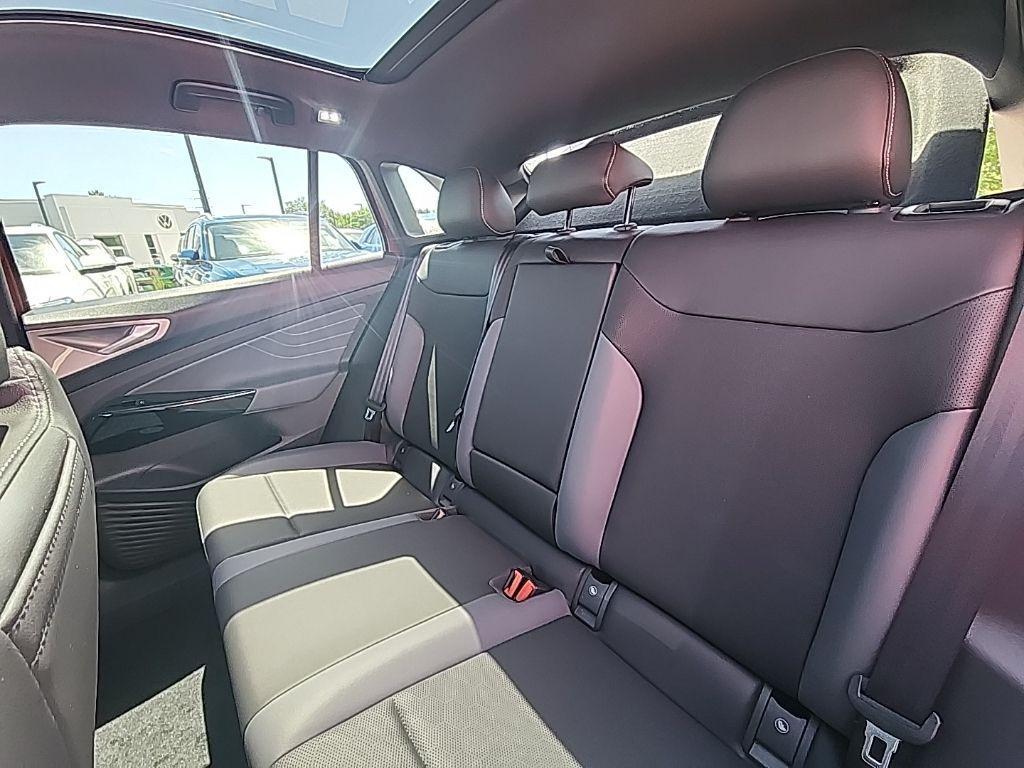 new 2025 Volkswagen ID.4 car, priced at $41,358