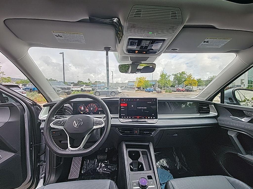 new 2025 Volkswagen Tiguan car, priced at $35,739