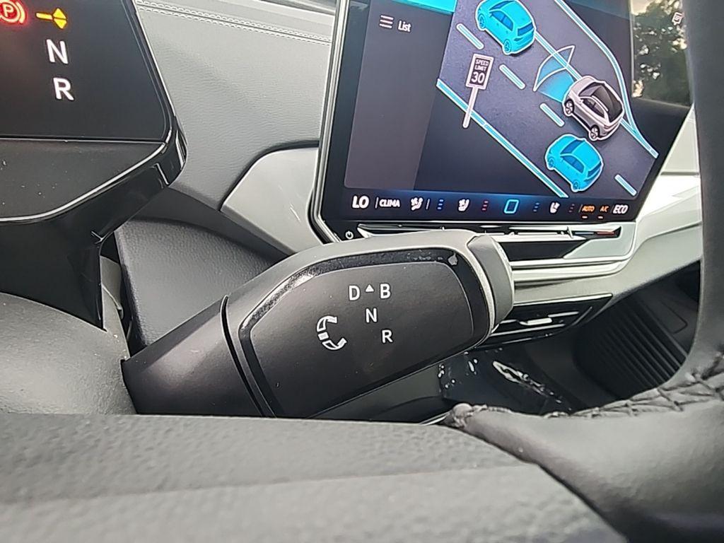 new 2025 Volkswagen ID.4 car, priced at $48,533