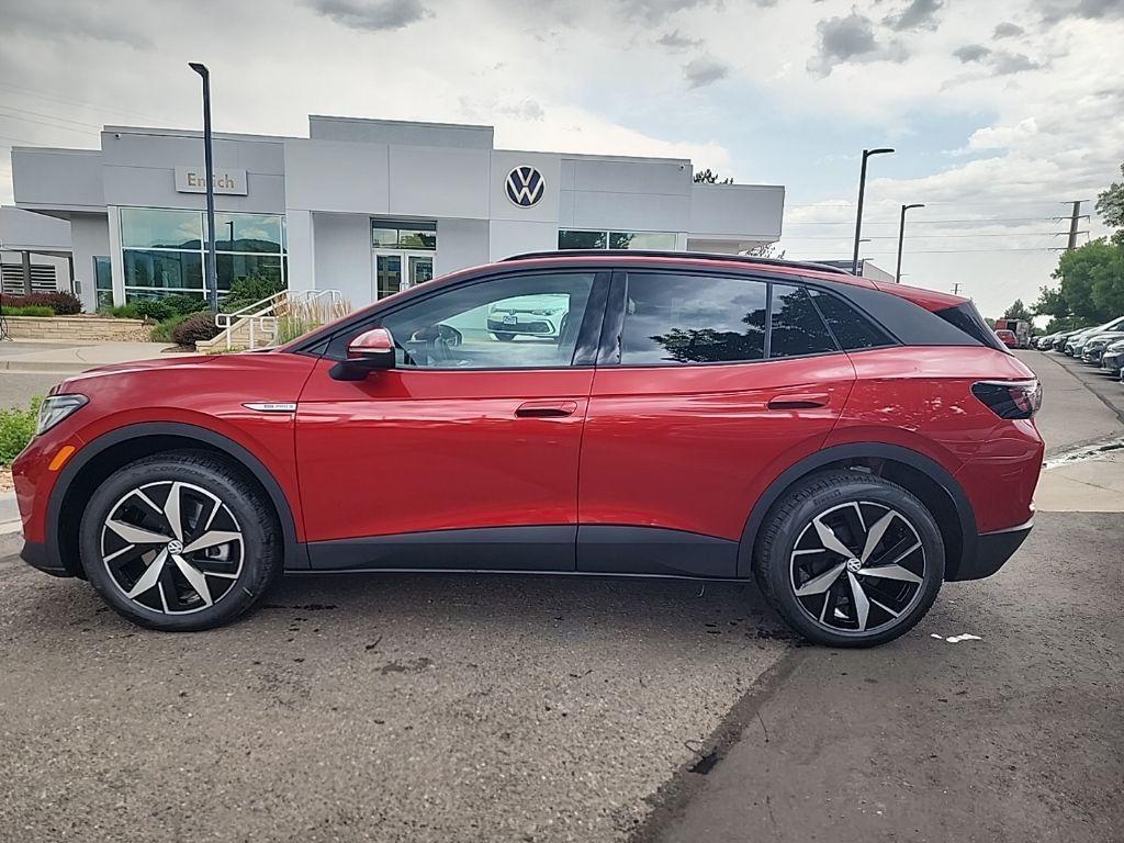new 2025 Volkswagen ID.4 car, priced at $48,533
