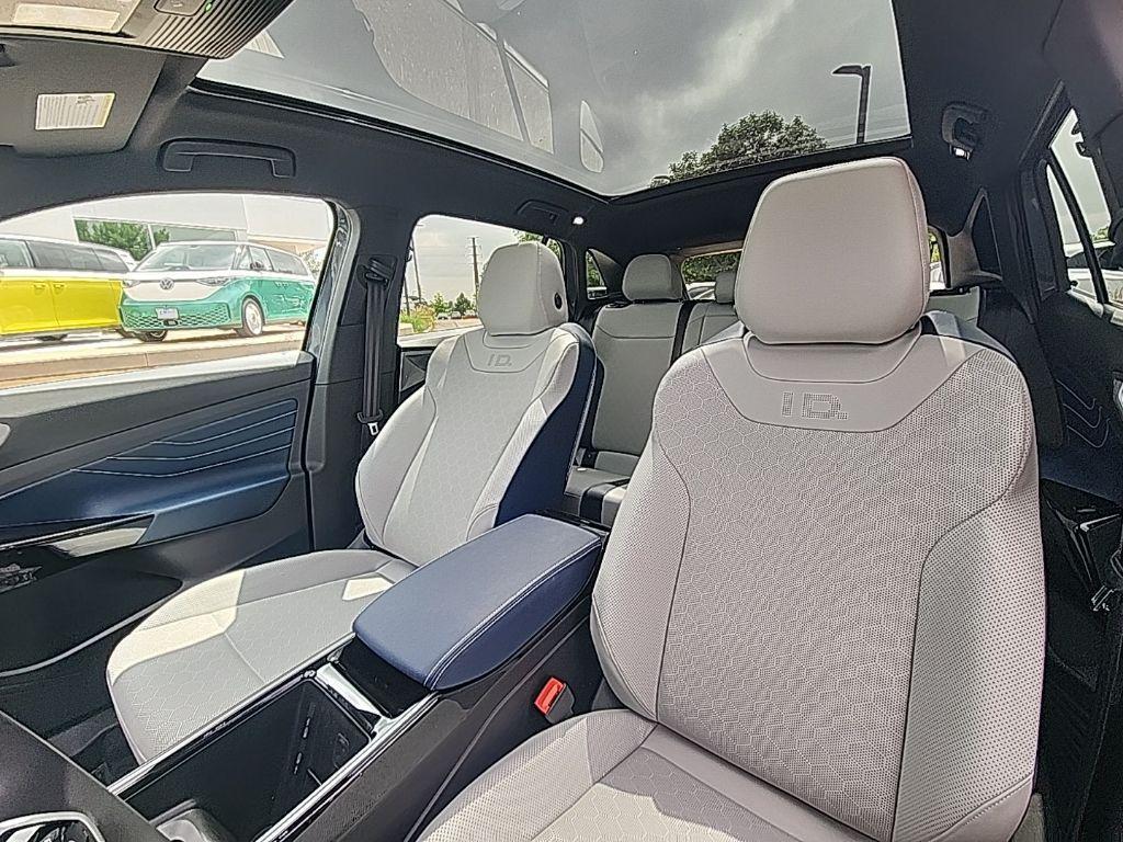 new 2025 Volkswagen ID.4 car, priced at $45,347
