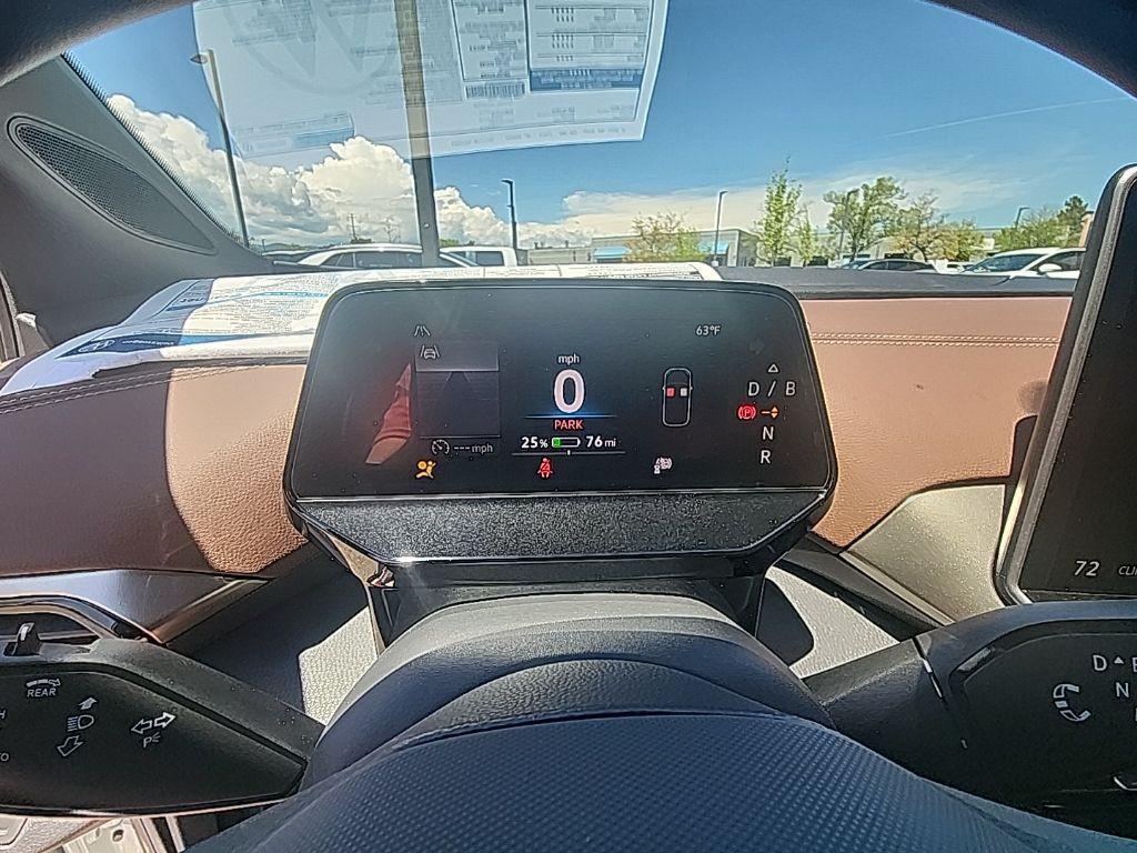 new 2025 Volkswagen ID.4 car, priced at $40,410