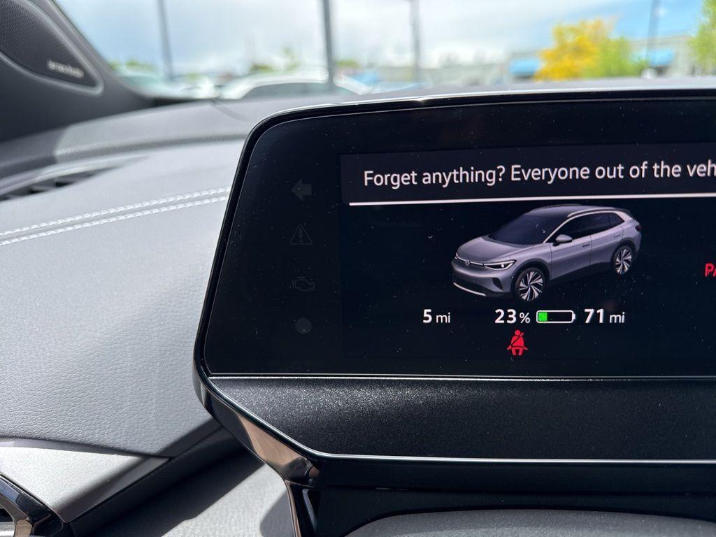 new 2025 Volkswagen ID.4 car, priced at $46,455
