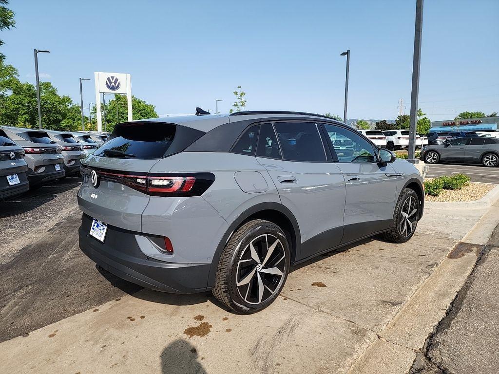 new 2025 Volkswagen ID.4 car, priced at $43,359