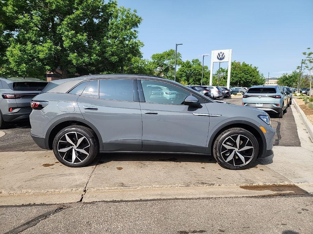 new 2025 Volkswagen ID.4 car, priced at $43,359