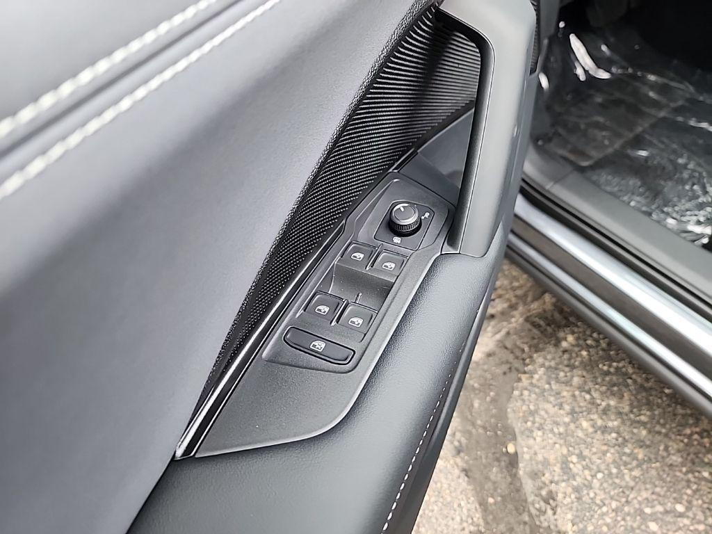 new 2025 Volkswagen Tiguan car, priced at $33,957