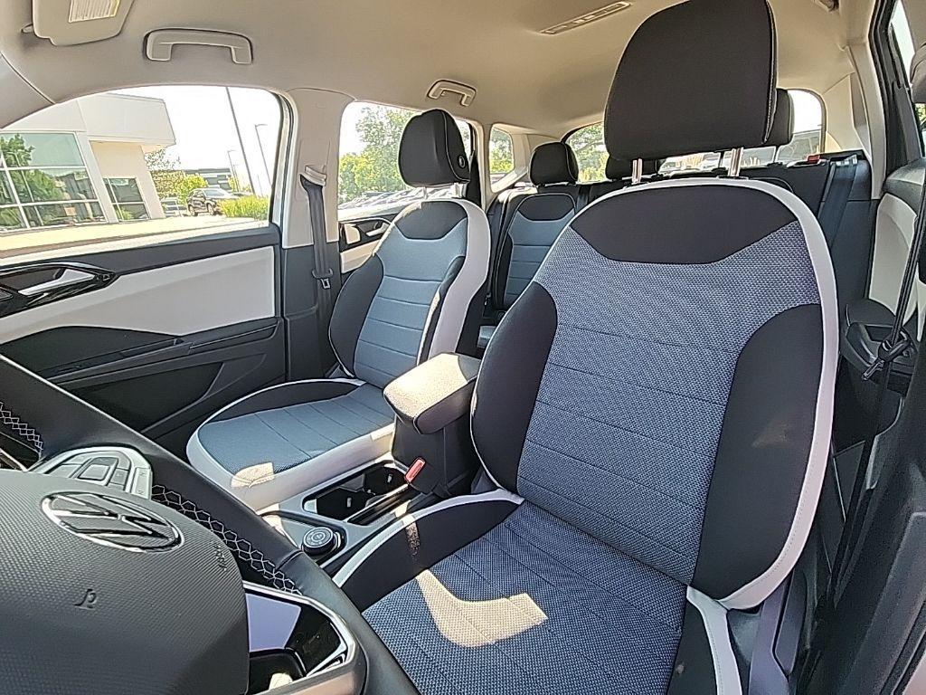 new 2025 Volkswagen Taos car, priced at $27,010