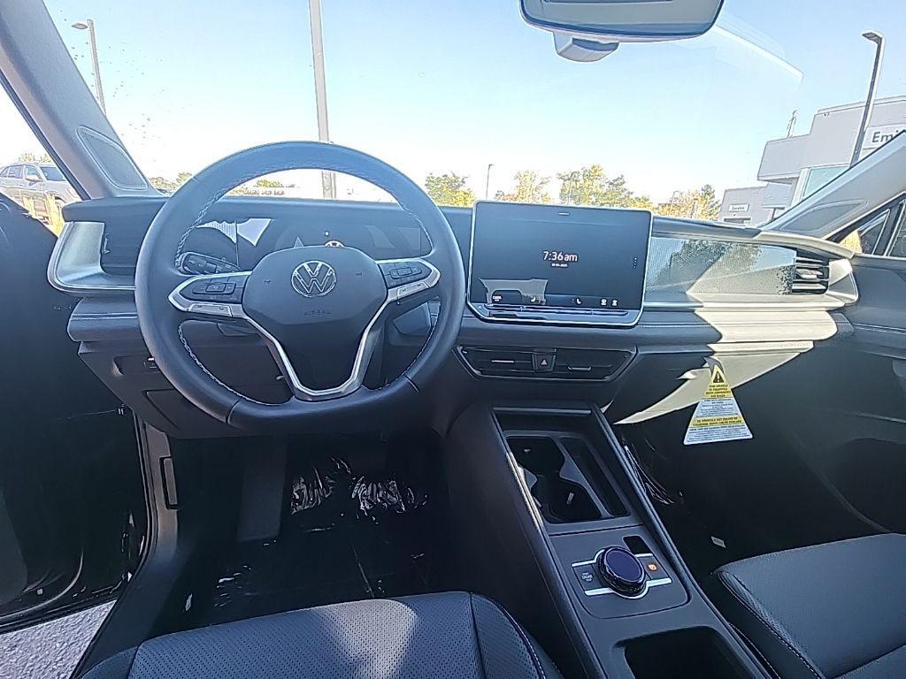 new 2025 Volkswagen Tiguan car, priced at $33,640