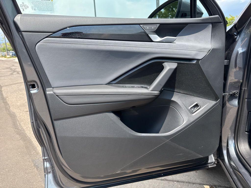 new 2025 Volkswagen Tiguan car, priced at $33,957
