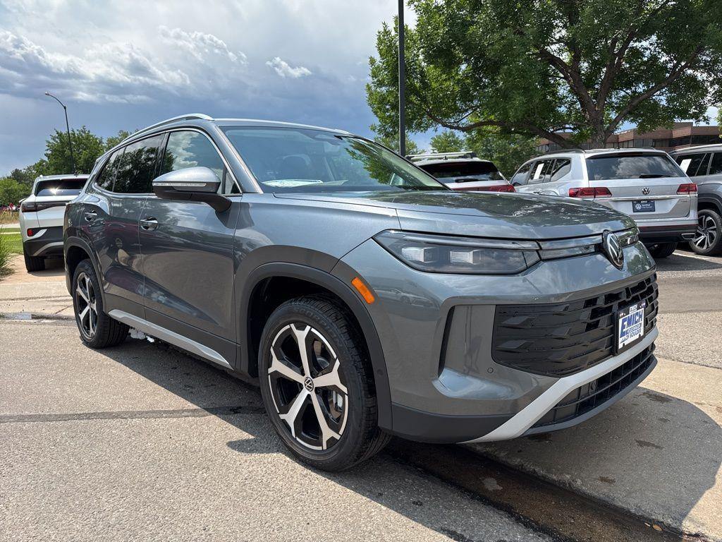 new 2025 Volkswagen Tiguan car, priced at $33,957