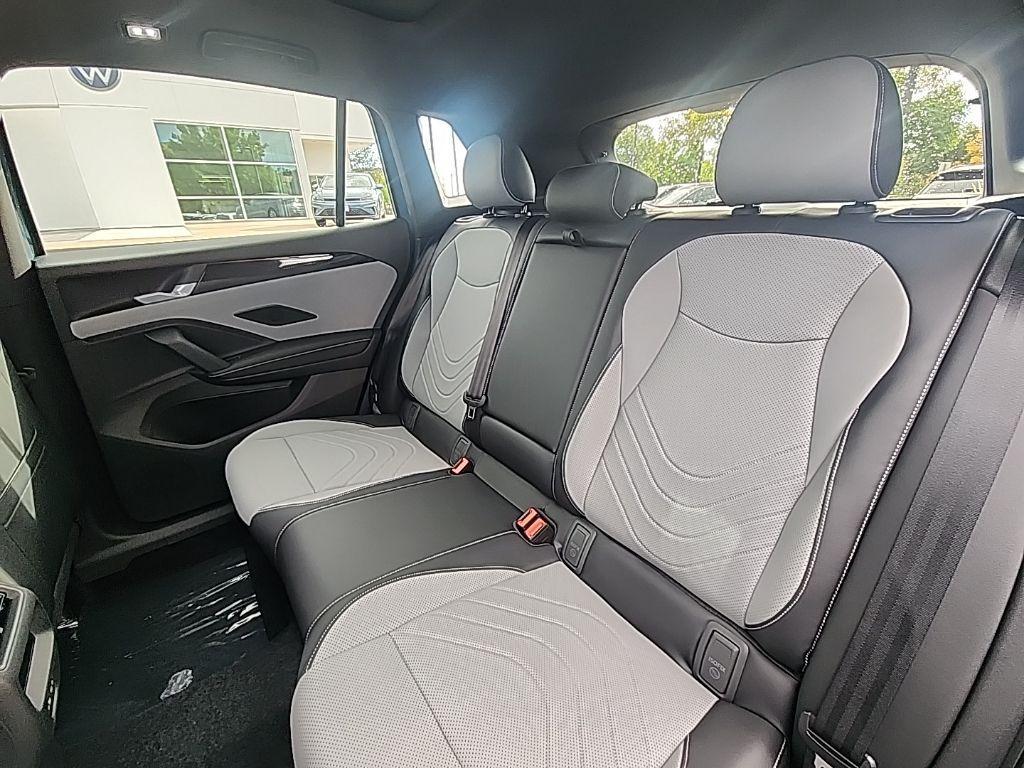 new 2025 Volkswagen Tiguan car, priced at $36,949