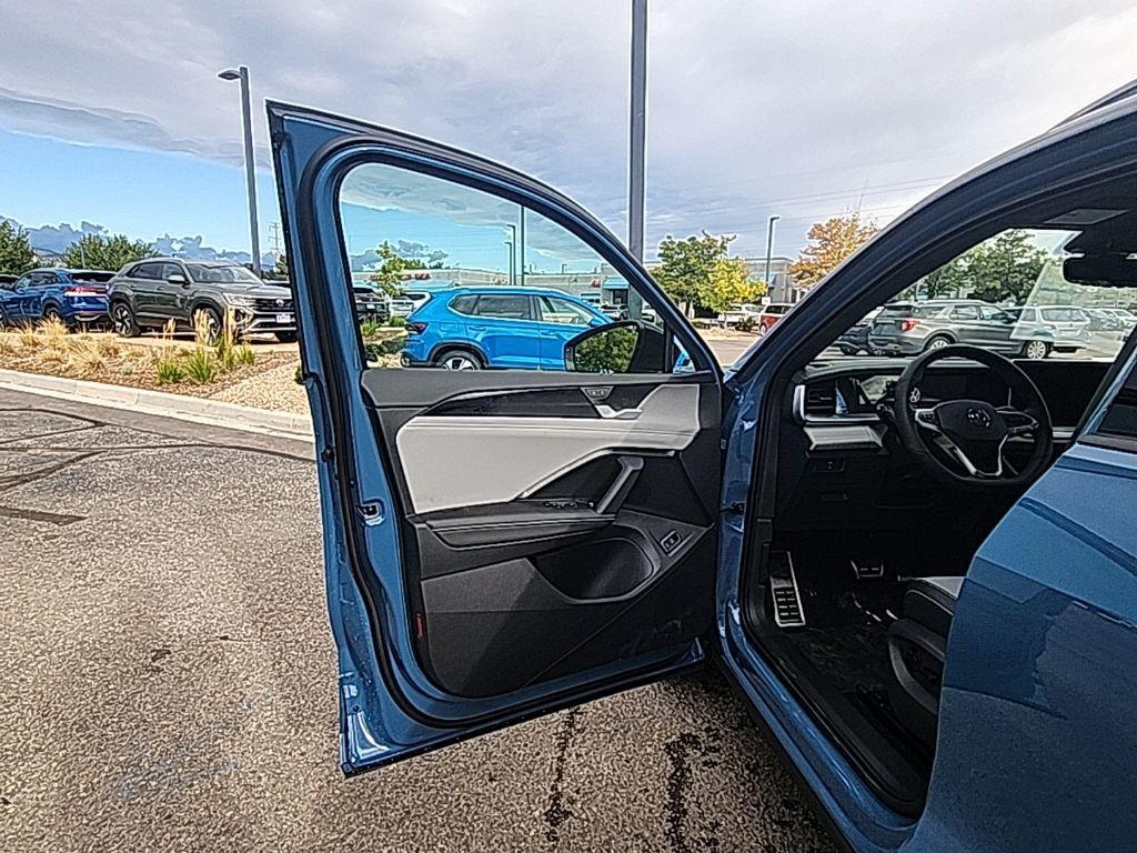 new 2025 Volkswagen Tiguan car, priced at $36,949