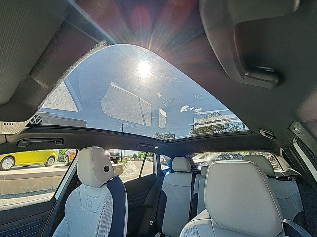 new 2025 Volkswagen ID.4 car, priced at $48,891