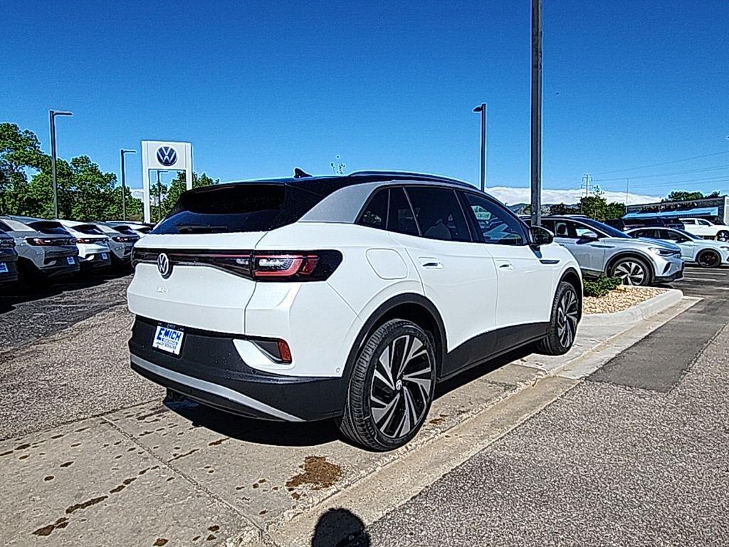 new 2025 Volkswagen ID.4 car, priced at $48,891