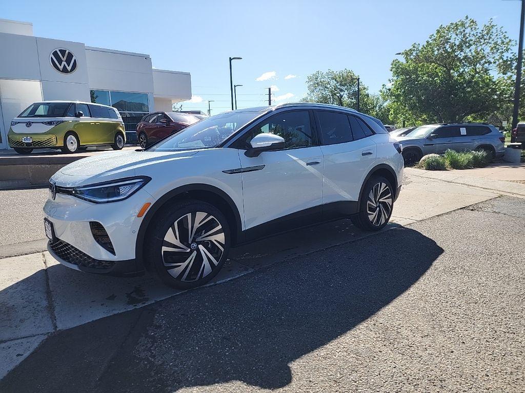 new 2025 Volkswagen ID.4 car, priced at $48,891